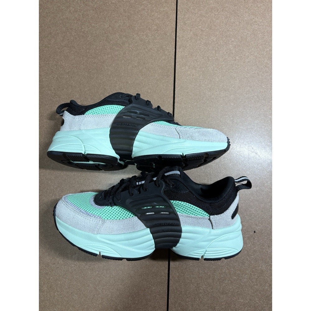 NIKE JORDAN TRUNNER O/S BLACK GREEN MINT GLOW GRAY SHOES SIZE 6Y NEW NO BOX